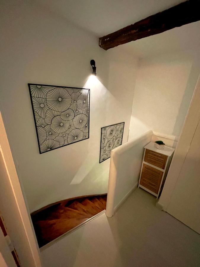 Triplex Plein Coeur Du Centre Historique Apartment Charleville-Mezieres Bagian luar foto